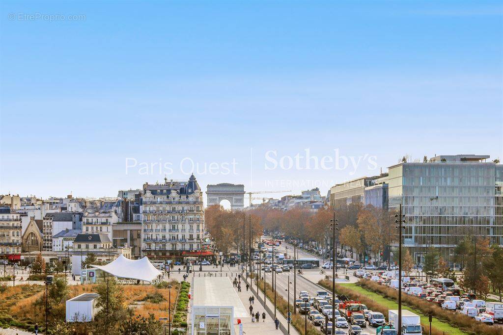 Appartement à NEUILLY-SUR-SEINE
