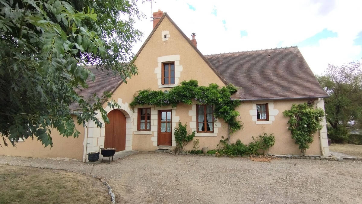 Maison à BOUSSAY