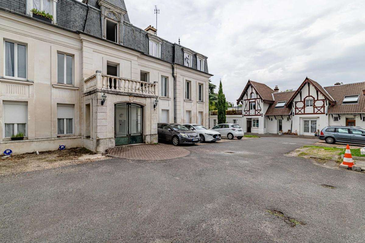 Appartement à MAFFLIERS