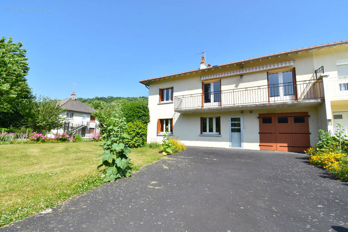 Maison à ARPAJON-SUR-CERE