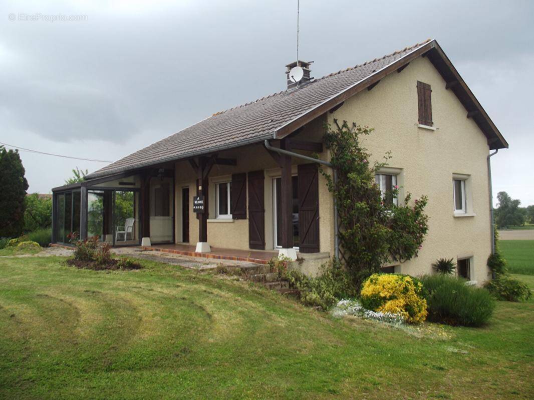 Maison à CHAVANGES