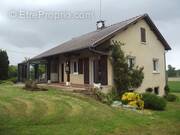 Maison à CHAVANGES