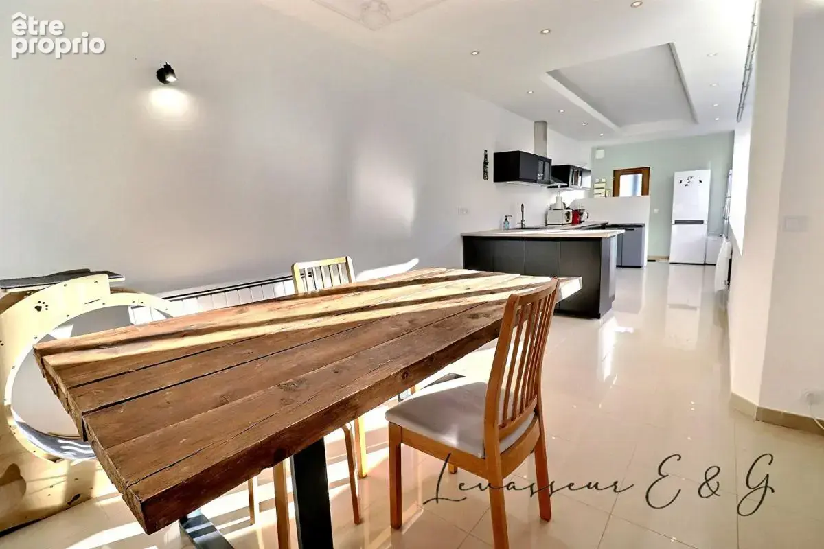 Méru centre - appartement entièrement rénové 61.64m² - rez-de-chaussée - 2 stationnements - photo 2