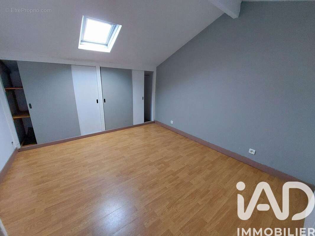 Maison 103 m² à Les Salles-De-Castillon  - photo 8