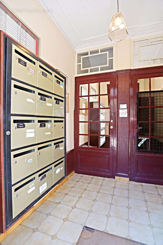 Appartement à PARIS-14E