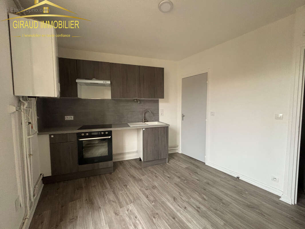 Appartement à CHARLIEU