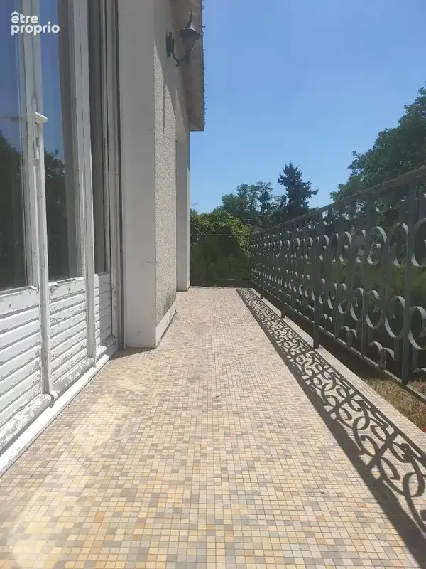 Maison familiale 150m2 - Lumineuse avec double garage, Saint-Martin-Le-Beau proche gare TGV commerce transport en commun école - photo 2