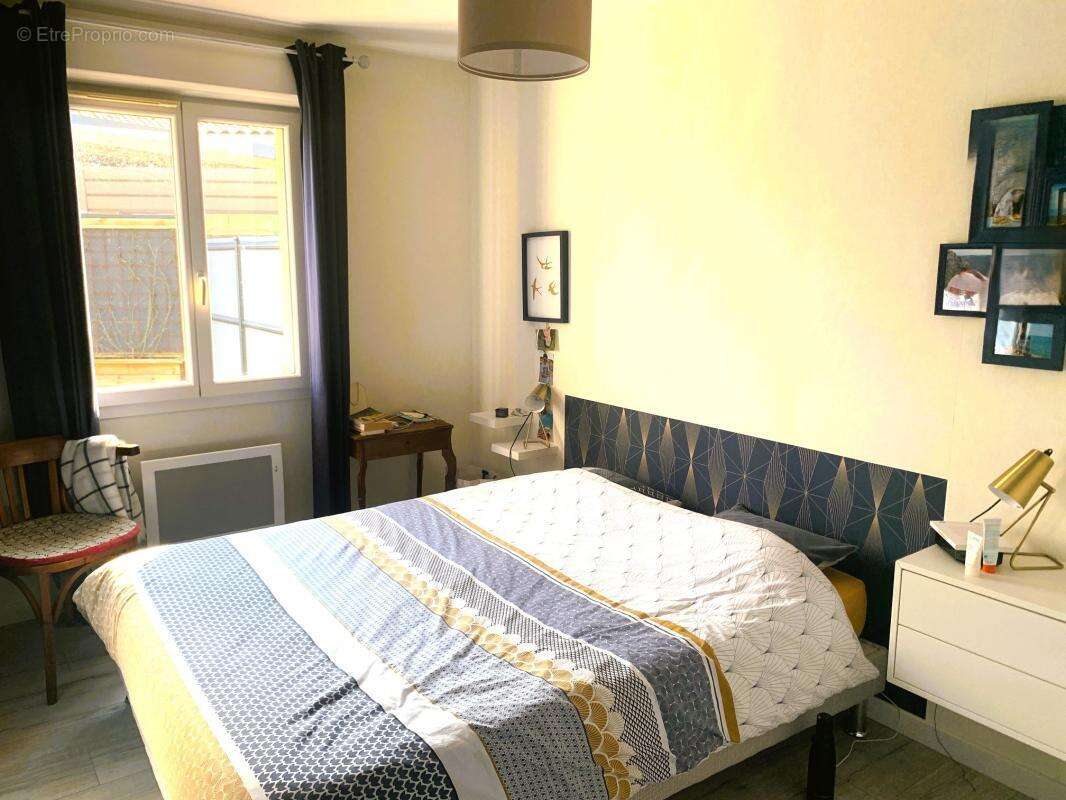 Maison à SAINT-MACAIRE-EN-MAUGES