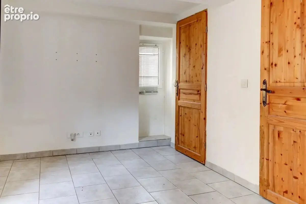 Maison de village en très bon état - ROQUESTÉRON - photo 4