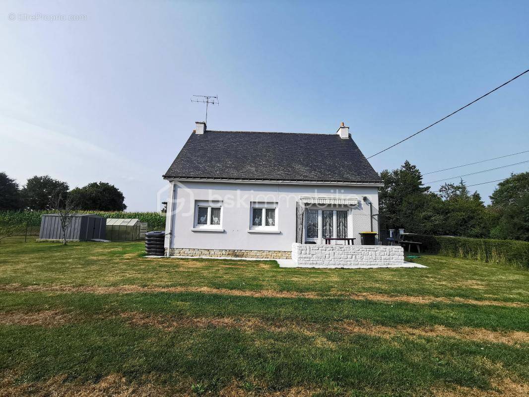 Maison à RUFFIAC