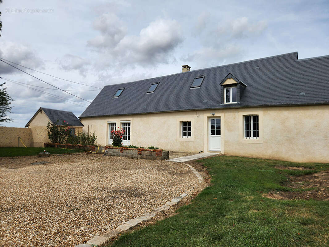 Maison à DIGNY
