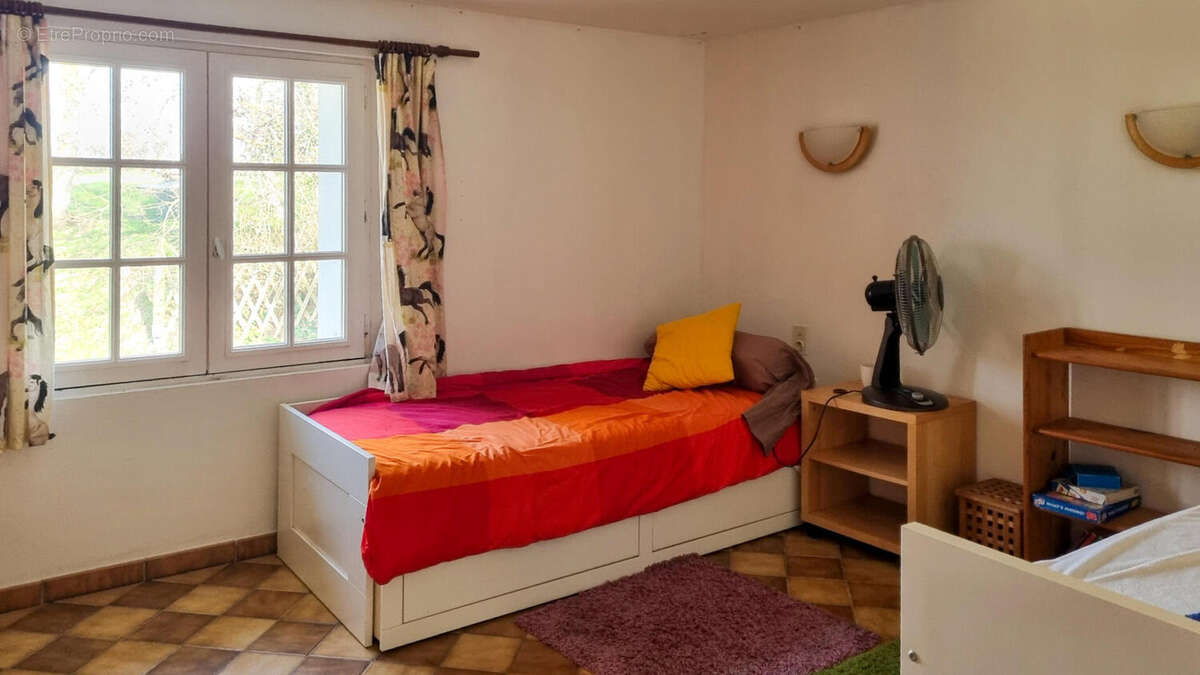 Charmante corps de Ferme de 8 Chambres avec Piscine, Jardins & Vues Imprenables – Potentiel Locatif - photo 13
