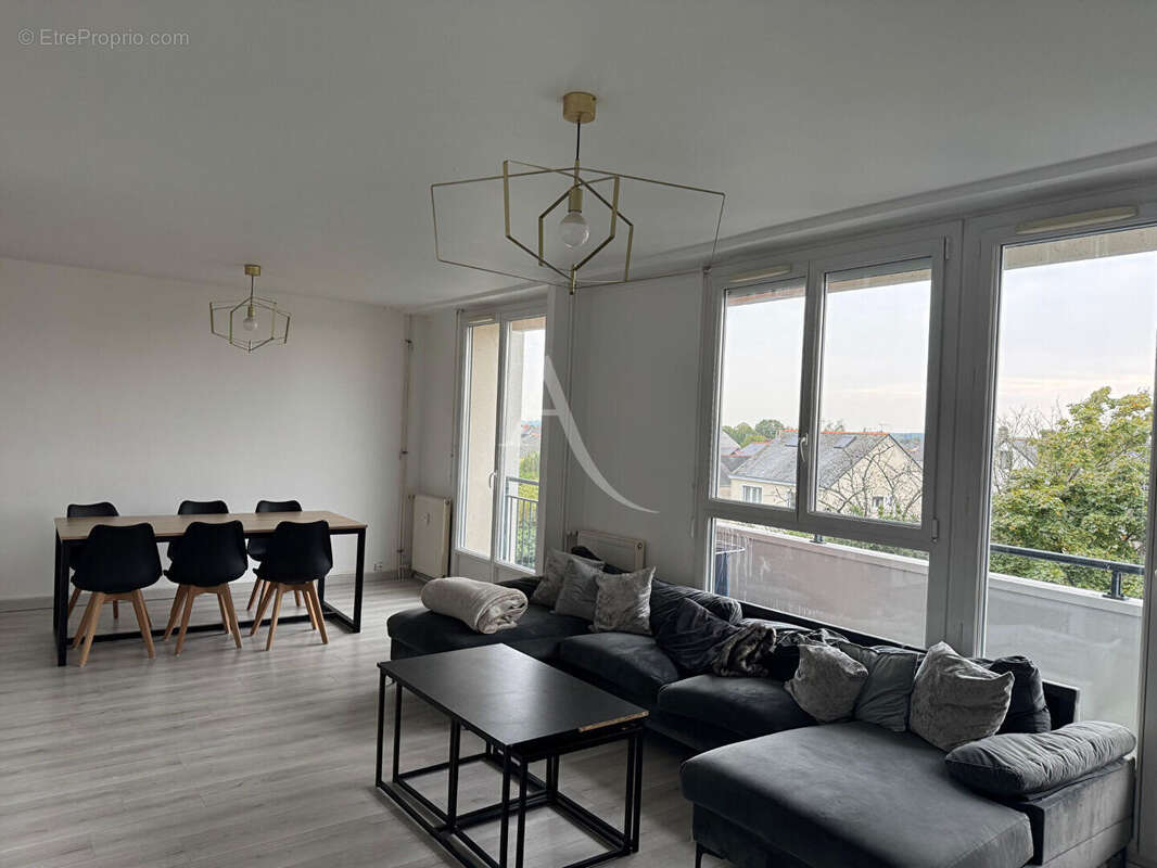 Appartement à TRELAZE
