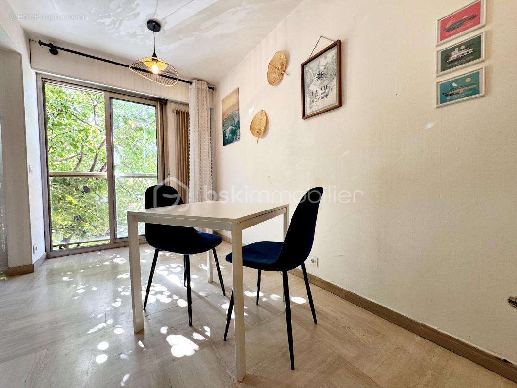 Dpt var - hyeres les palmiers centre - studio de 26 m² - 1er etage avec ascenseur - photo 6