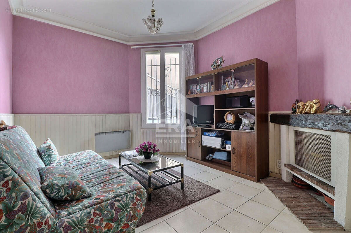 Appartement à AUBERVILLIERS