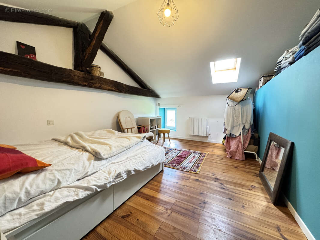 Maison à SALLES-DE-BARBEZIEUX