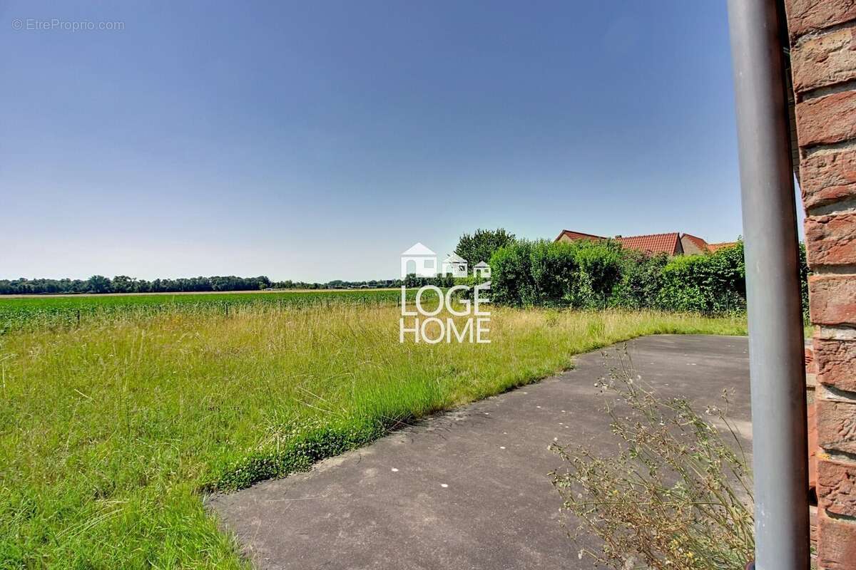 Maison 94 m² à Wavrin  - photo 4