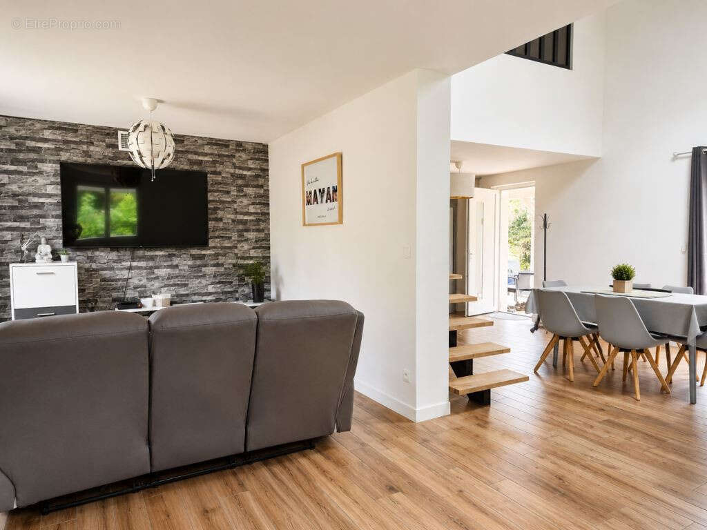 Belle maison de famille - 5 chambres - piscine - photo 8