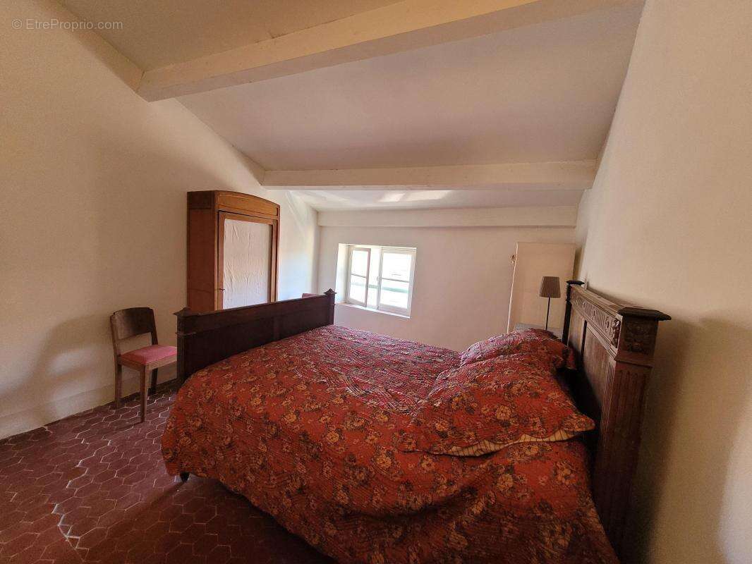 Maison à VINON-SUR-VERDON