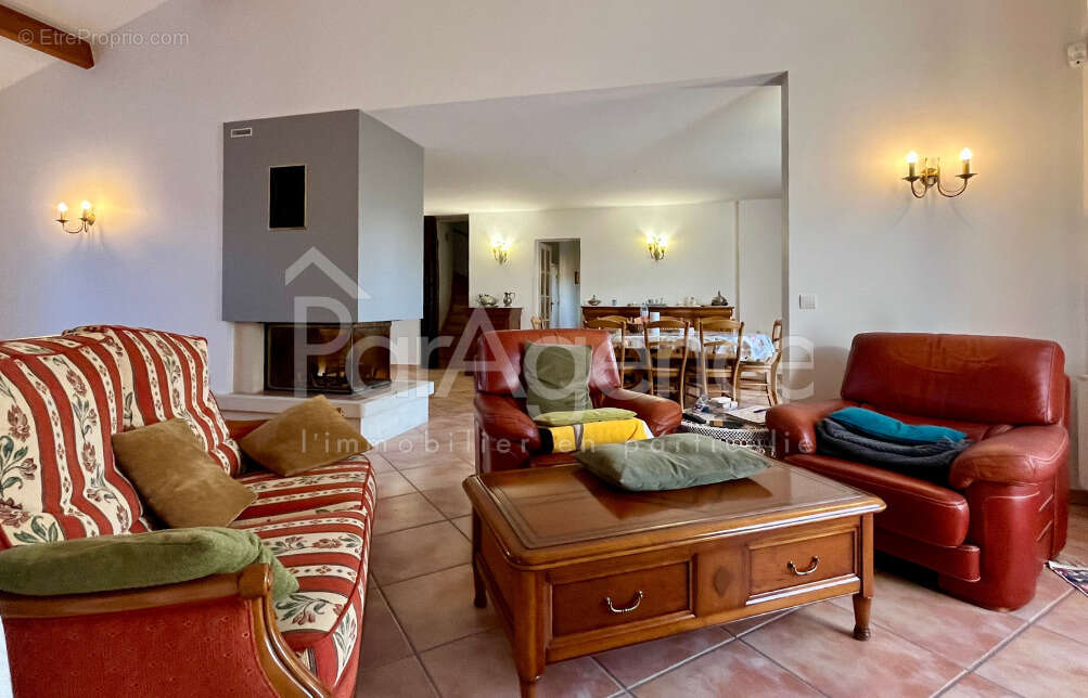 Maison à VAUX-SUR-MER