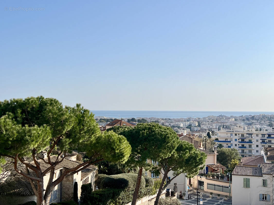 Appartement à LE CANNET