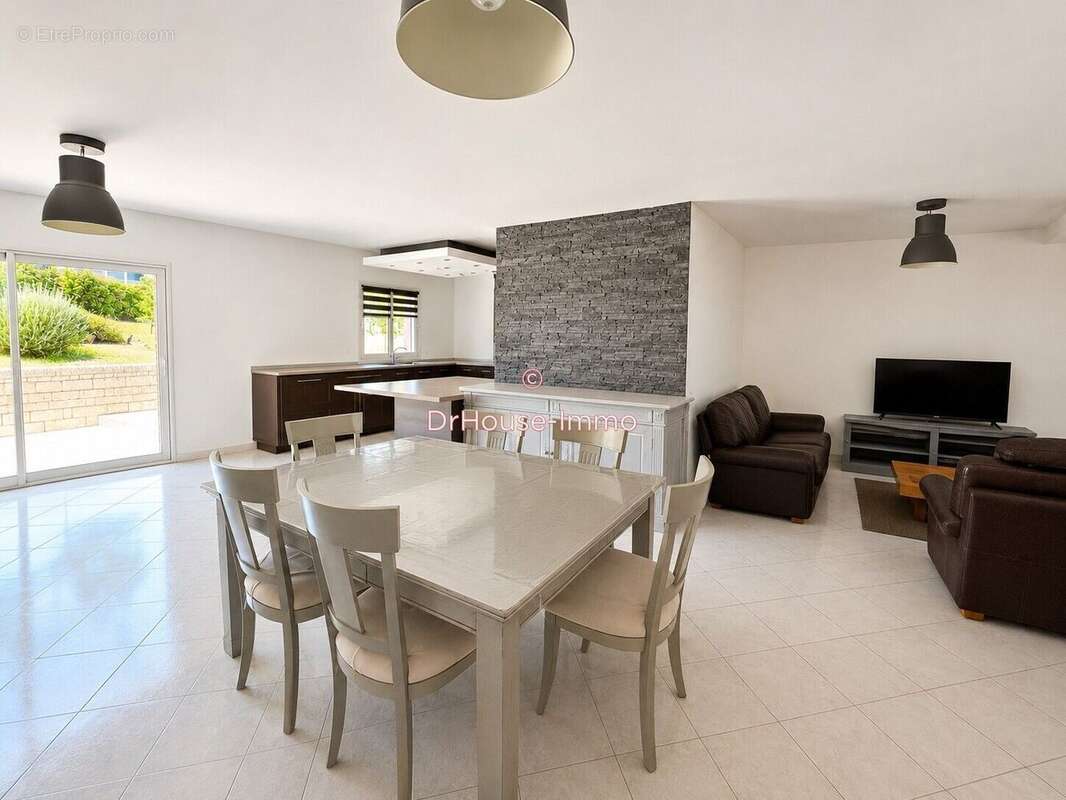 Maison 107 m² à Marsac-Sur-L'isle  - photo 5