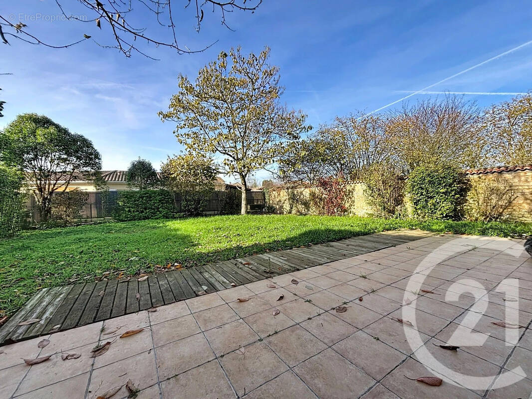 Maison à GOND-PONTOUVRE