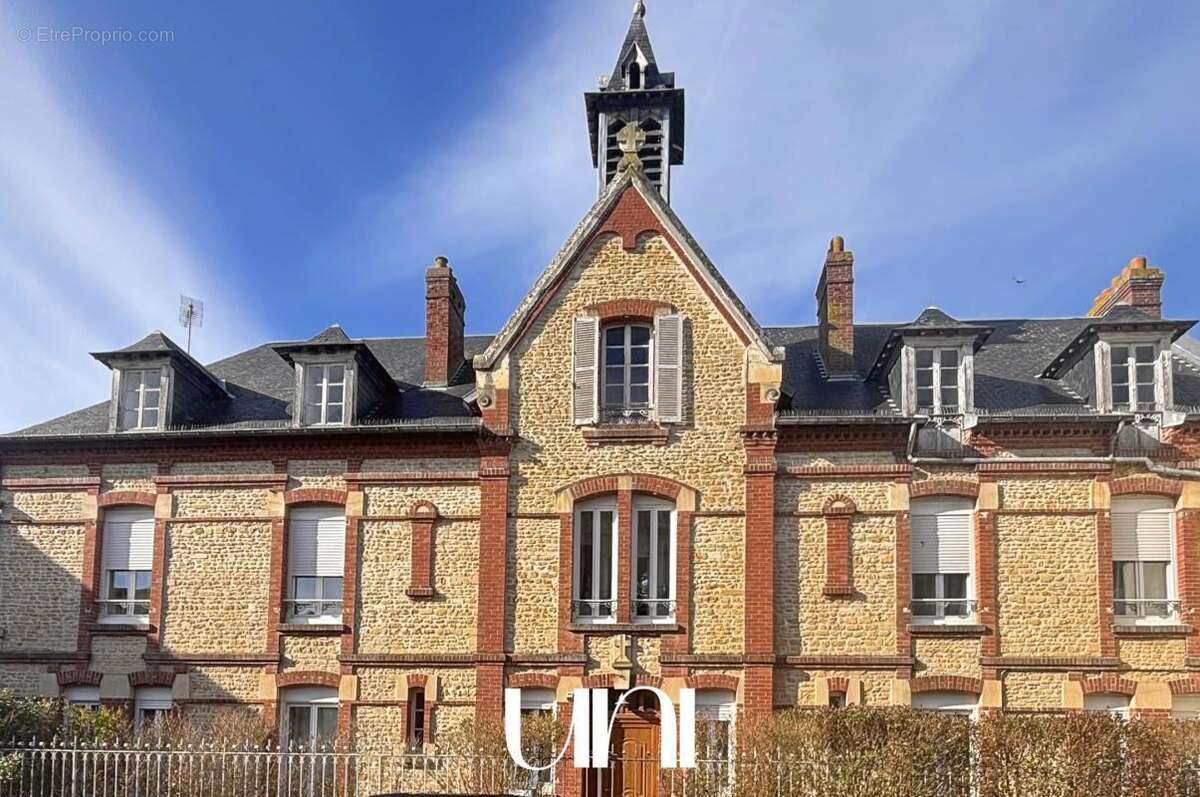 Maison 450 m² à Saint-Pierre-Sur-Dives  - photo 3