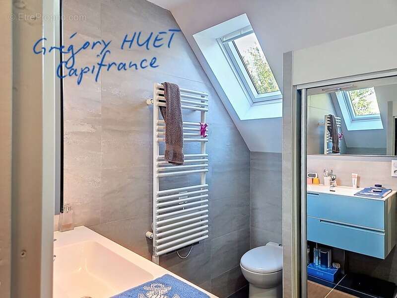 Maison à CROSVILLE-LA-VIEILLE