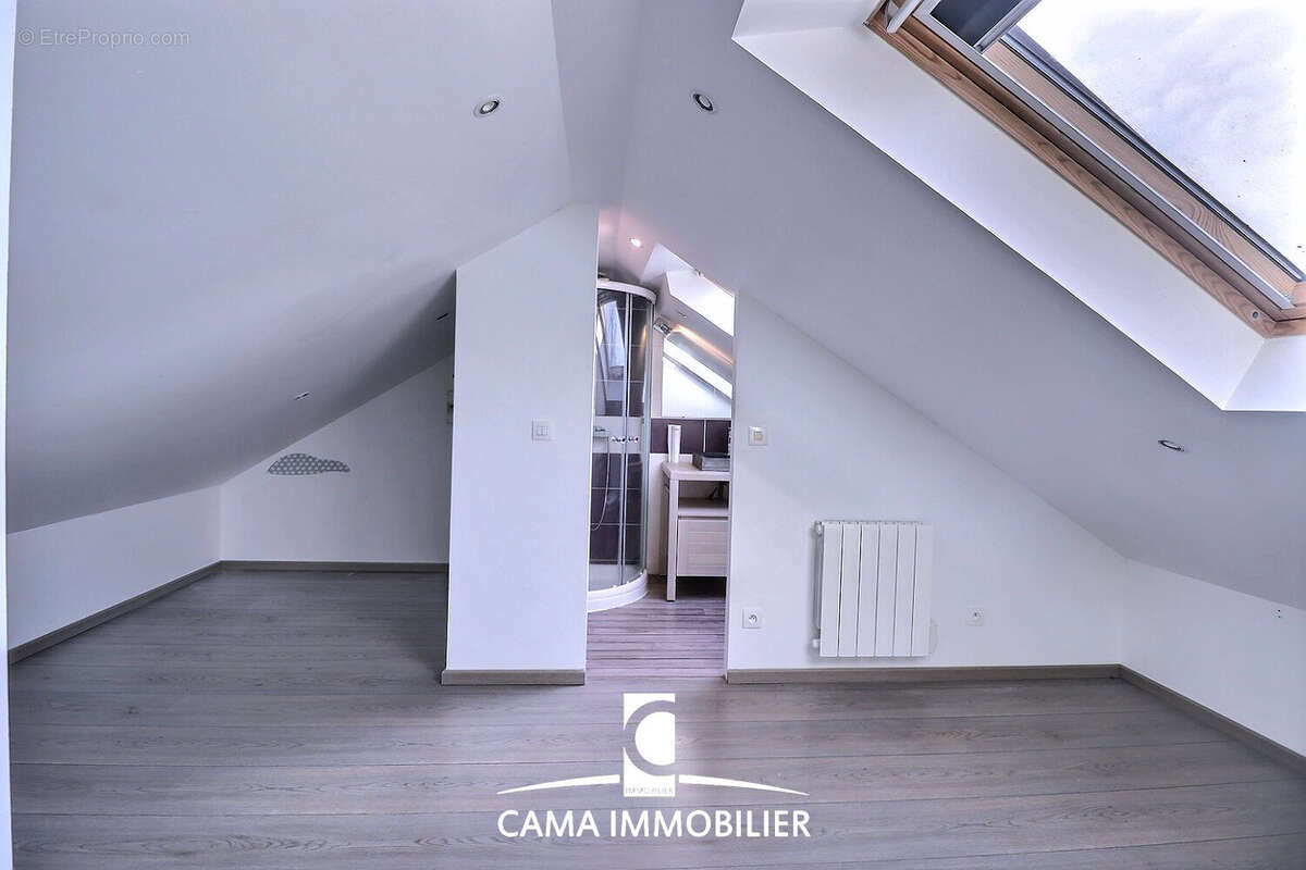 Maison à FONTENAY-LE-FLEURY