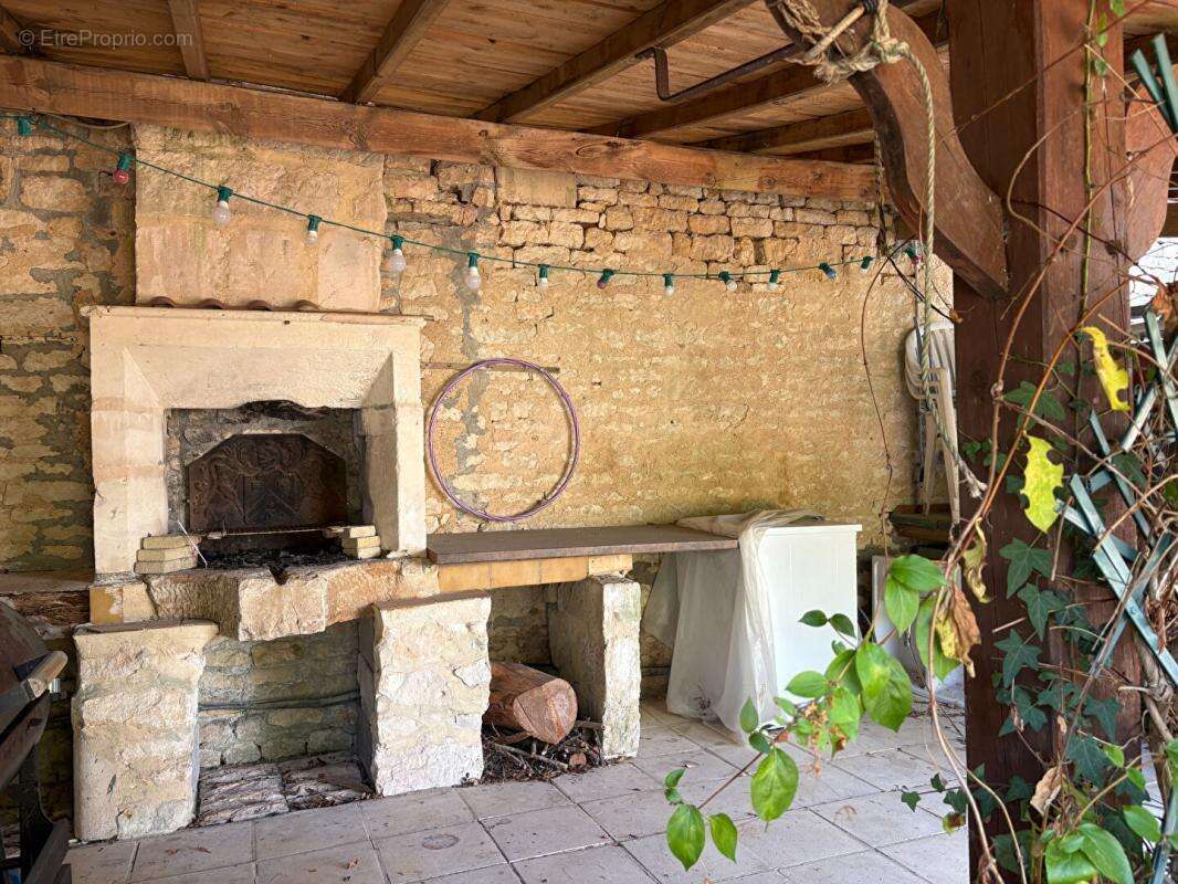 Maison Magne 7 pièce(s) - photo 3