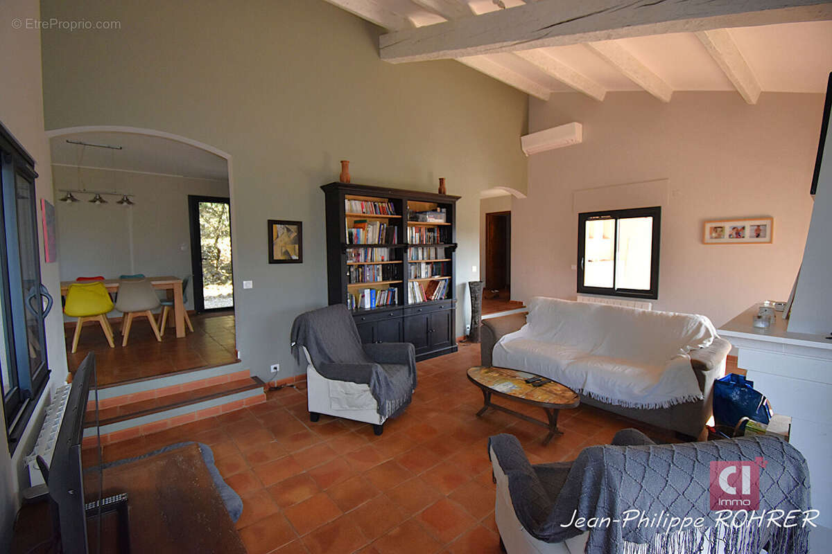 Maison à SAINTE-ANASTASIE-SUR-ISSOLE