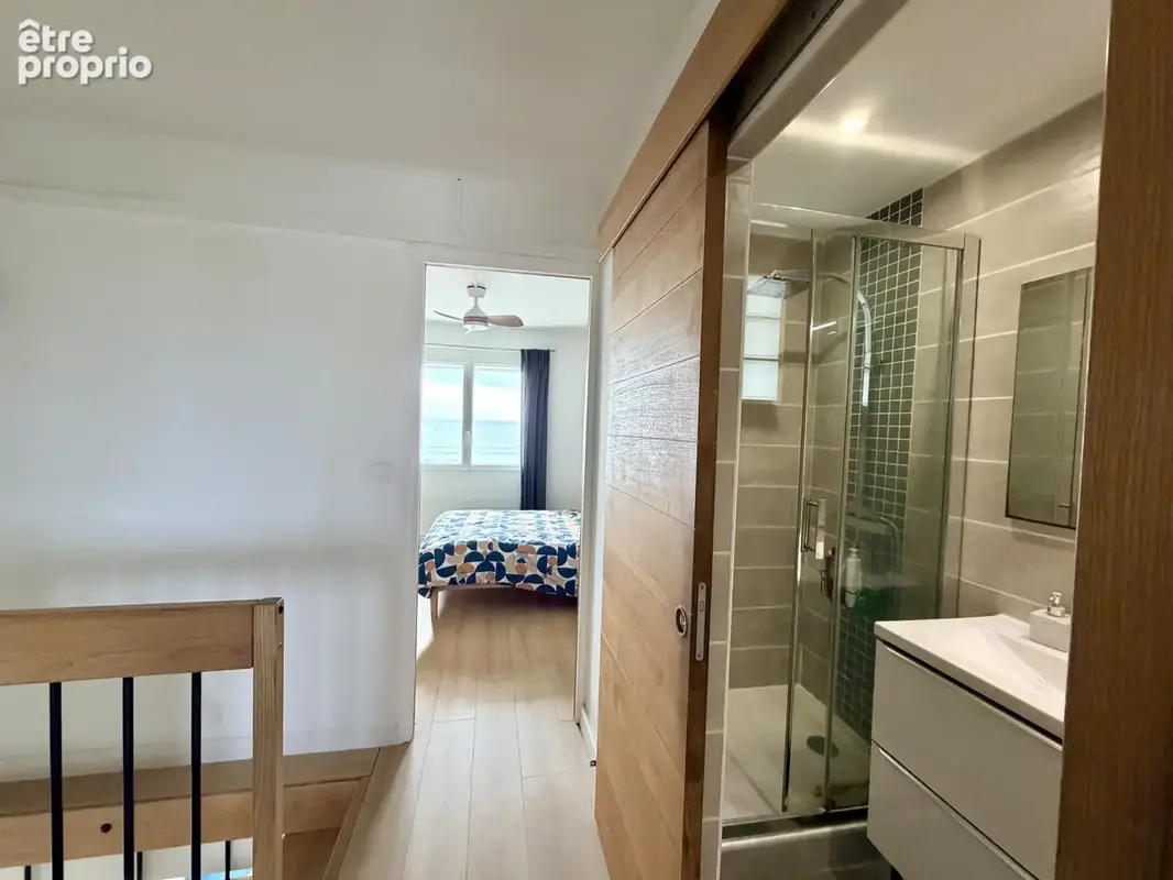 1ere ligne: magnifique f3 duplex avec terrasse vue mer, parking collectif et cave - photo 5
