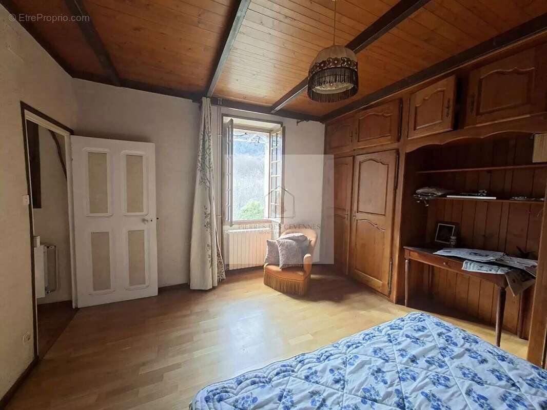 Maison à SAINT-PRIVAT-DE-VALLONGUE