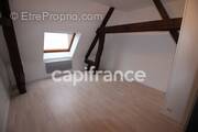 Appartement à AY
