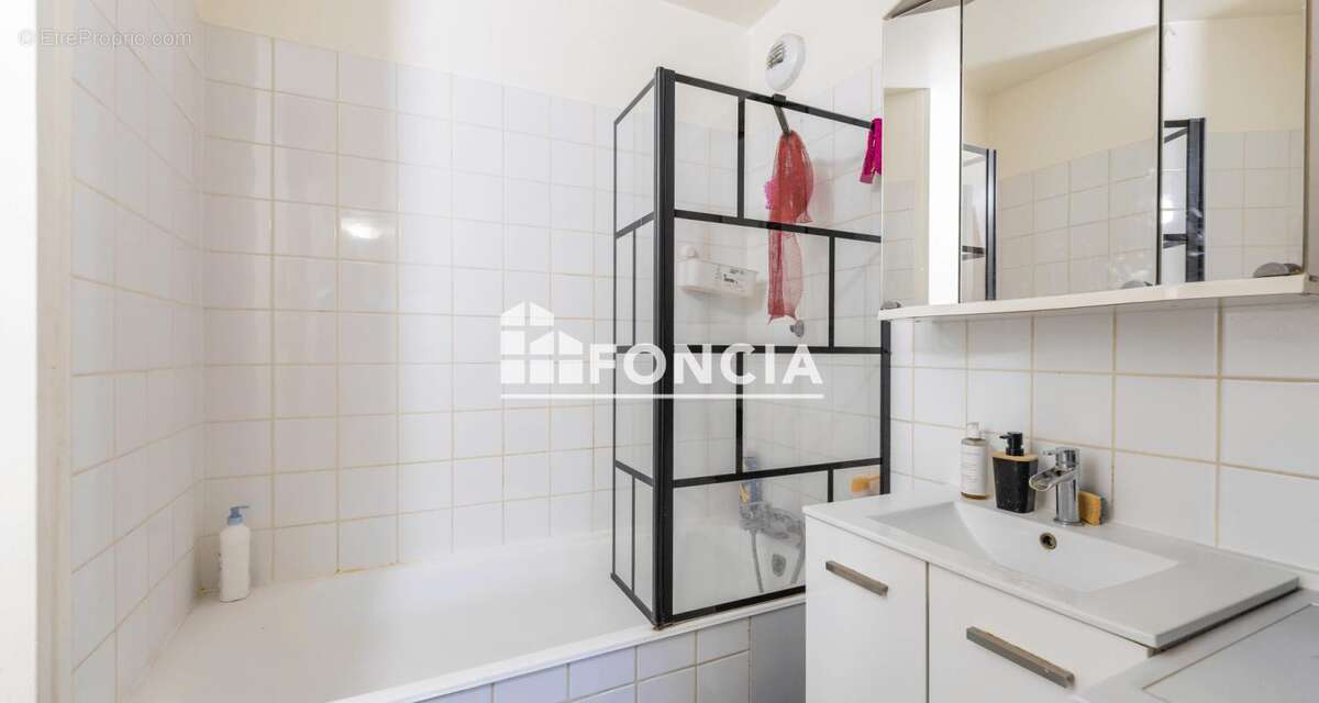 Appartement à PARIS-20E
