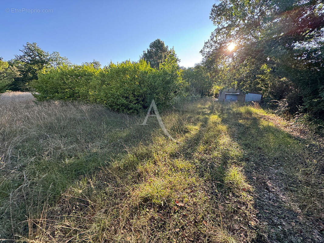 Terrain à CASTELRENG