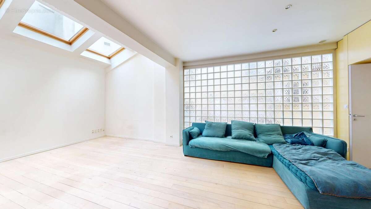 Commerce à PARIS-19E