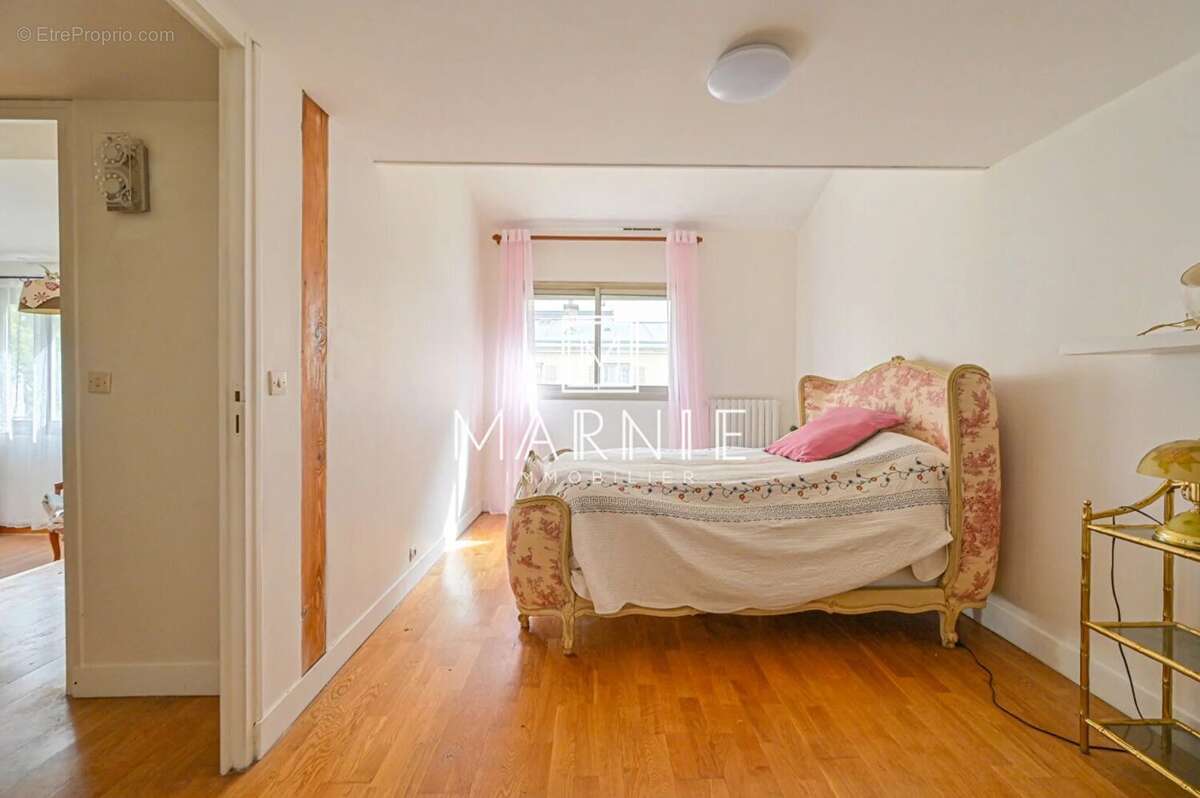 Maison à PARIS-18E