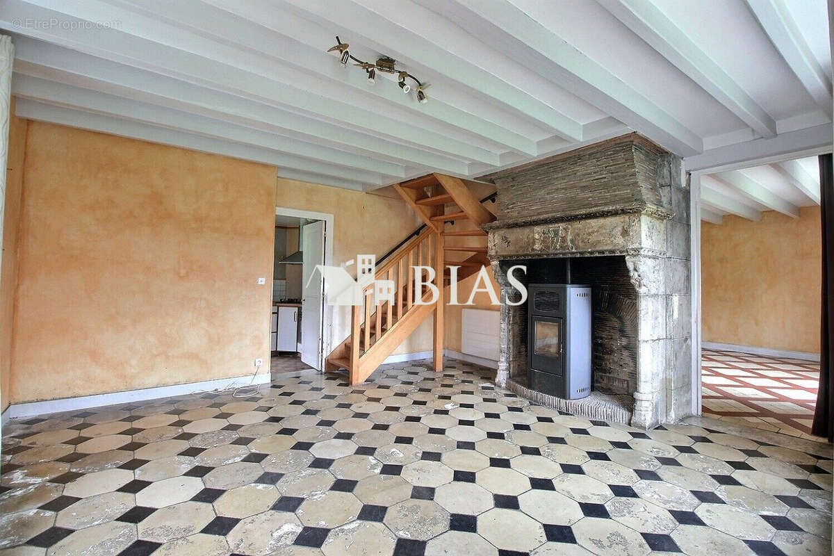 Maison à VILLERS-ECALLES