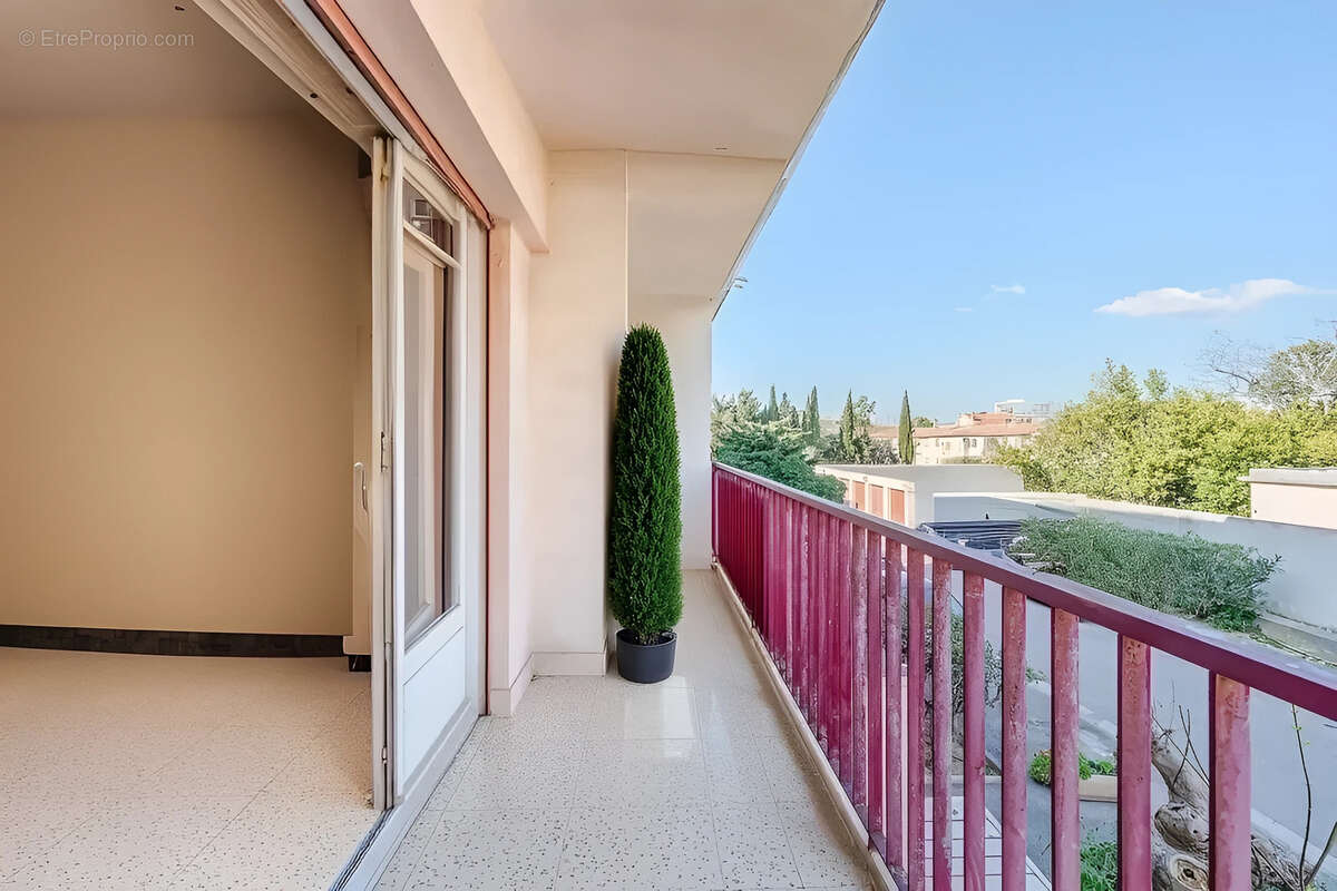 Appartement à MARSEILLE-8E