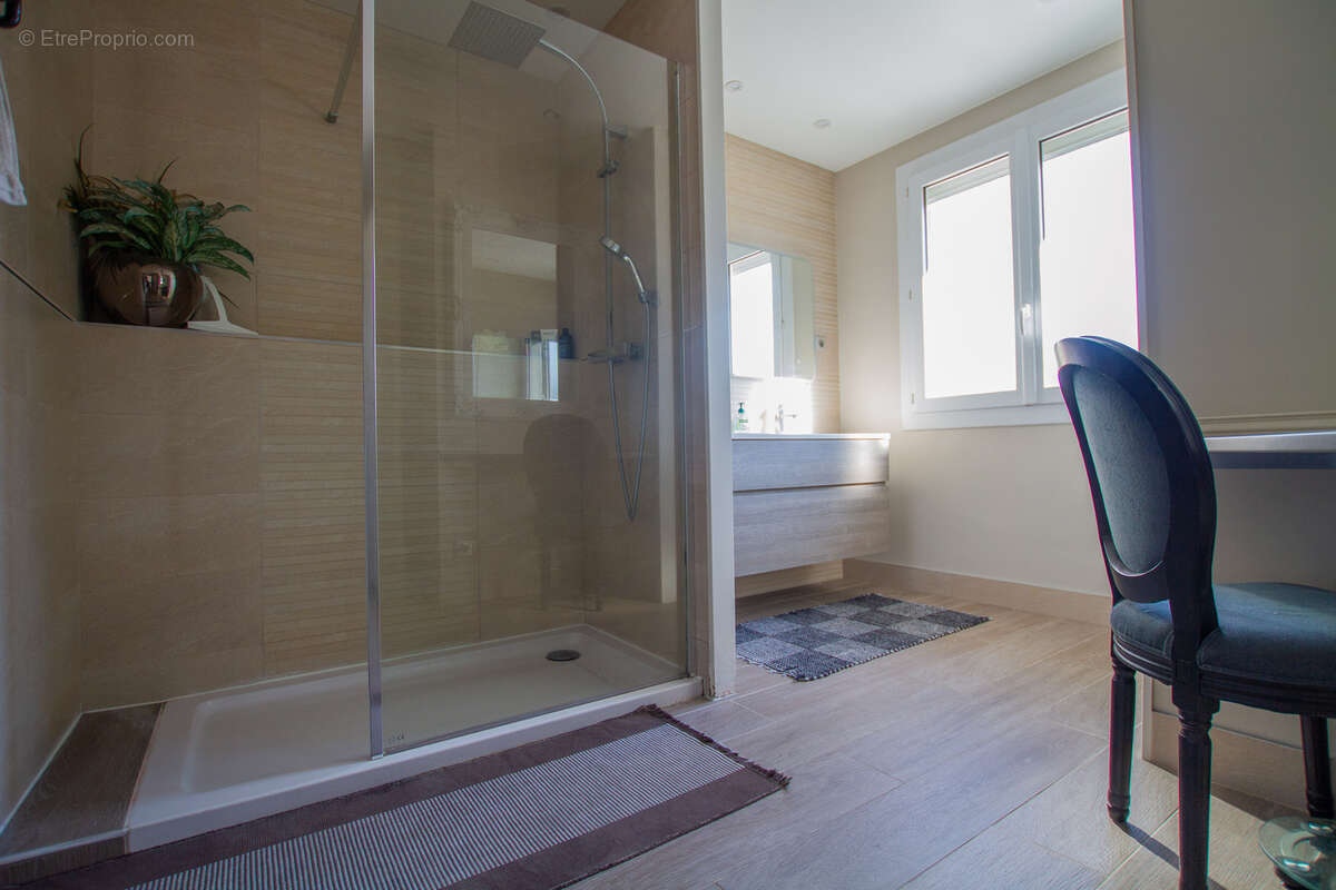 Maison à VILLENEUVE-LE-ROI