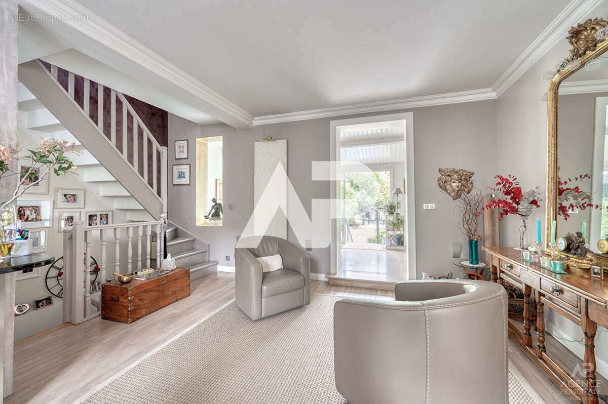 Maison à RUEIL-MALMAISON