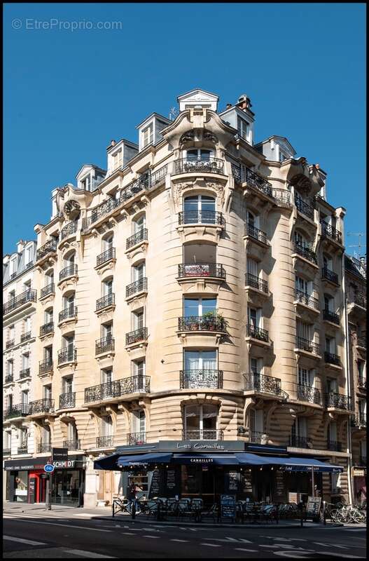 Appartement à vendre 3 pièces PARIS 15EME ARRONDISSEMENT (75) - photo 9