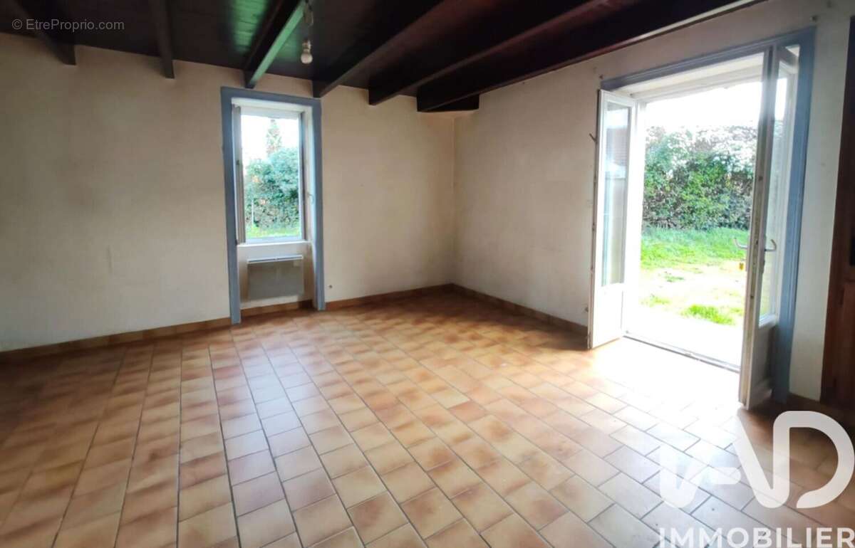 Photo 3 - Maison à SURGERES
