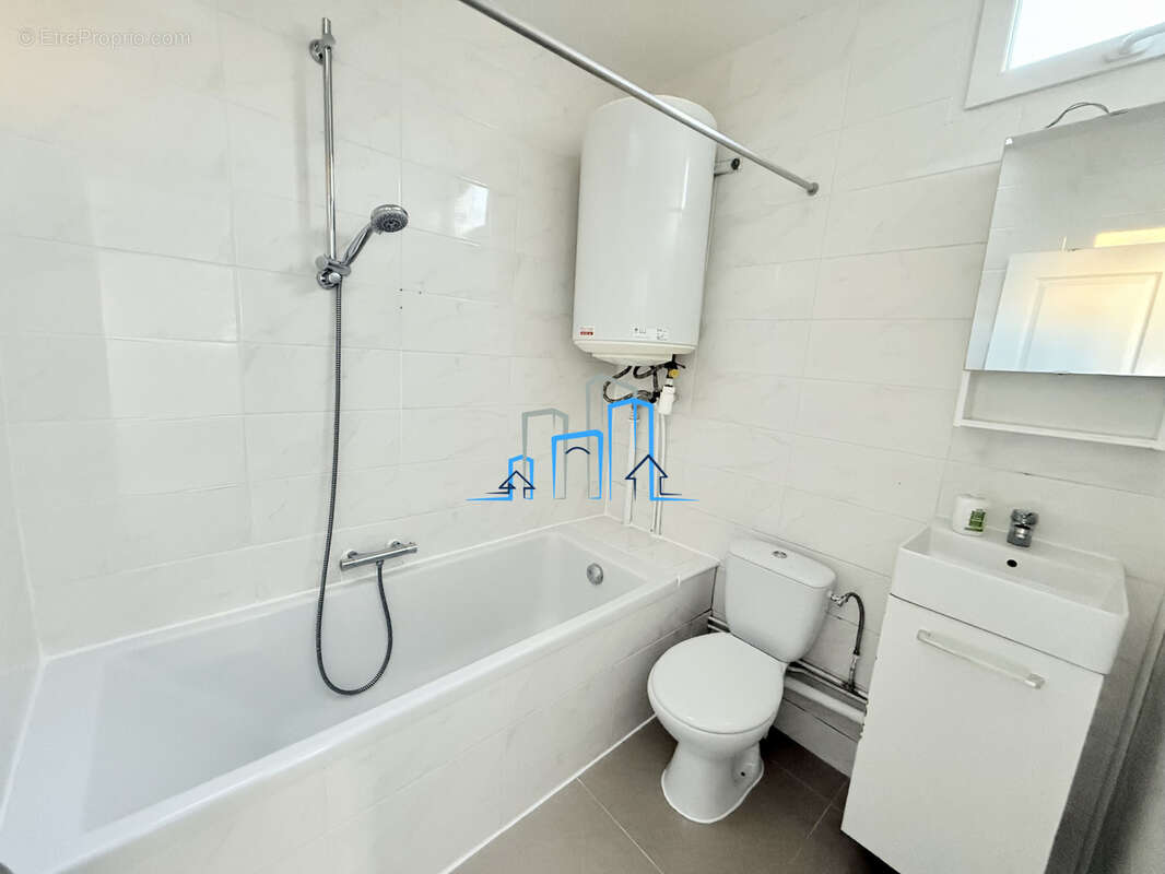 Appartement à PARIS-14E