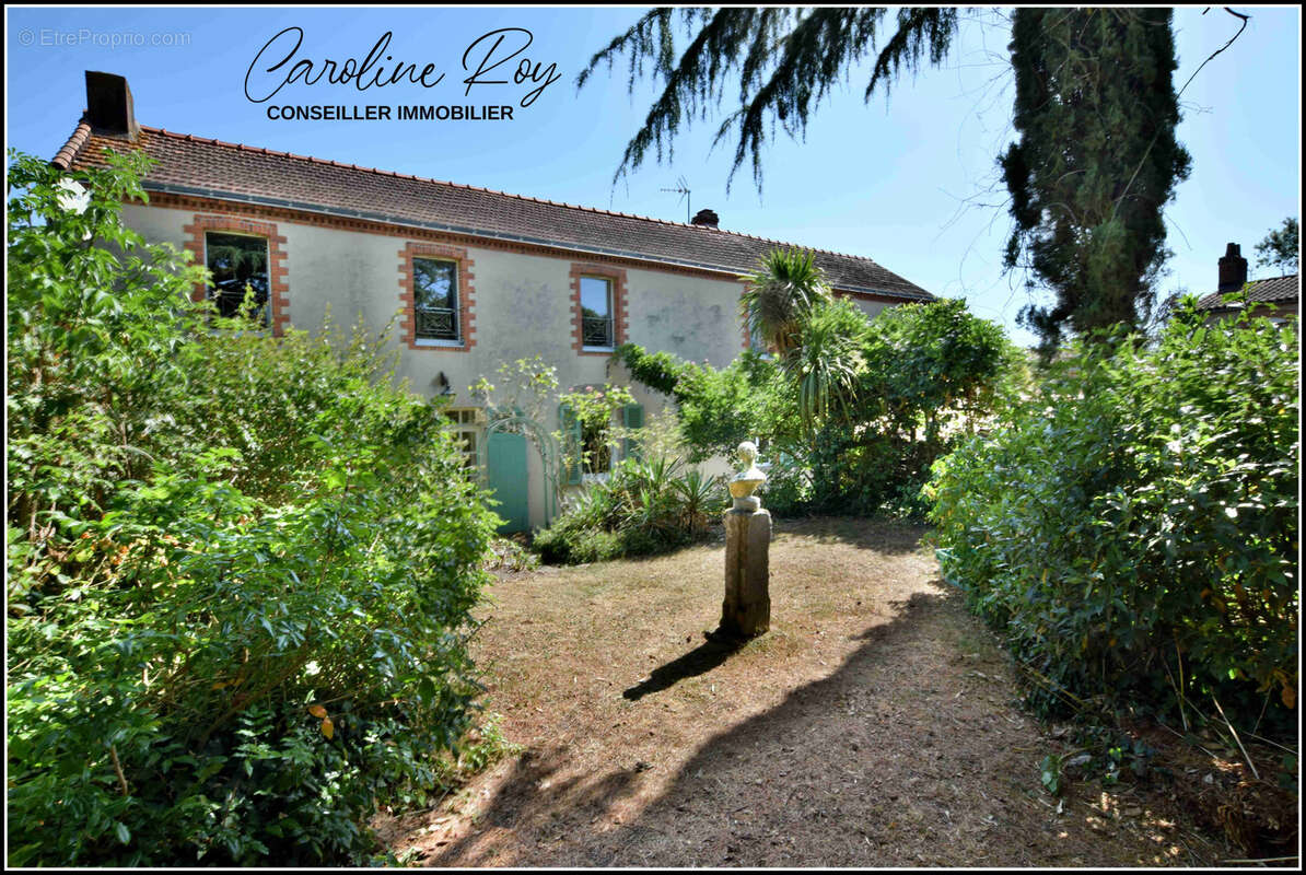 Maison à CUGAND
