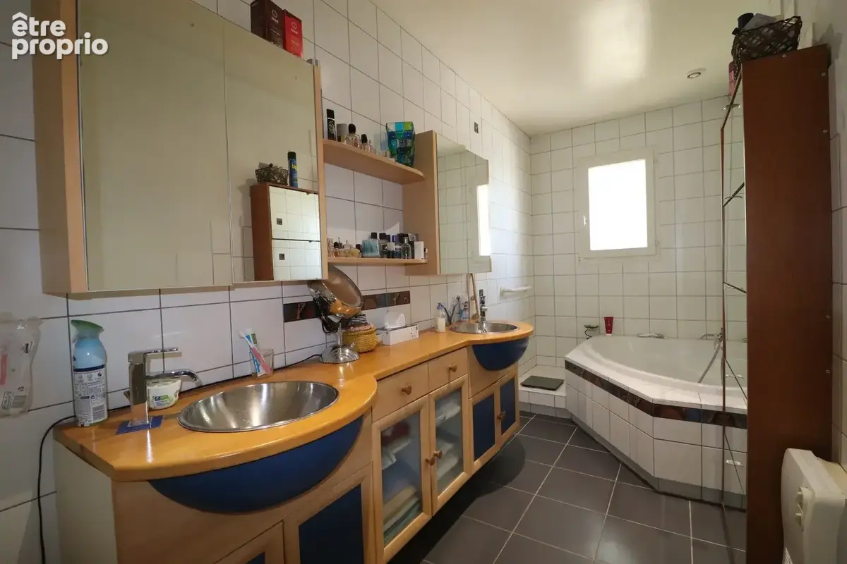 A valence entrepot 182 m2 + maison 167 m2 - photo 8