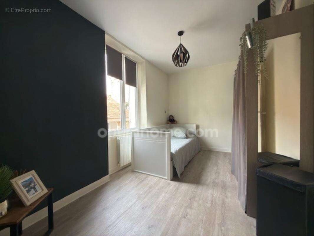 SAINT CYR SOUS DOURDAN. Maison de charme rénovée 120 m² – Suite parentale – Garage – Dépendances – Jardin 424 m² – Terrasse 35 m - photo 15