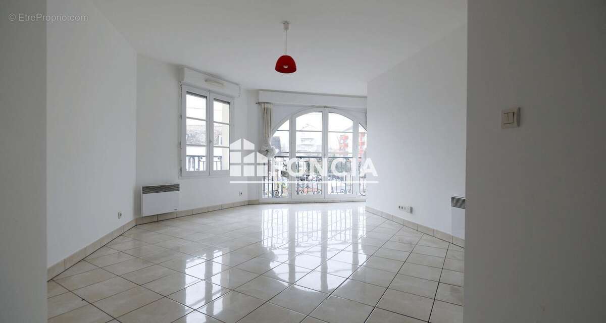 Appartement à SAINT-FARGEAU-PONTHIERRY